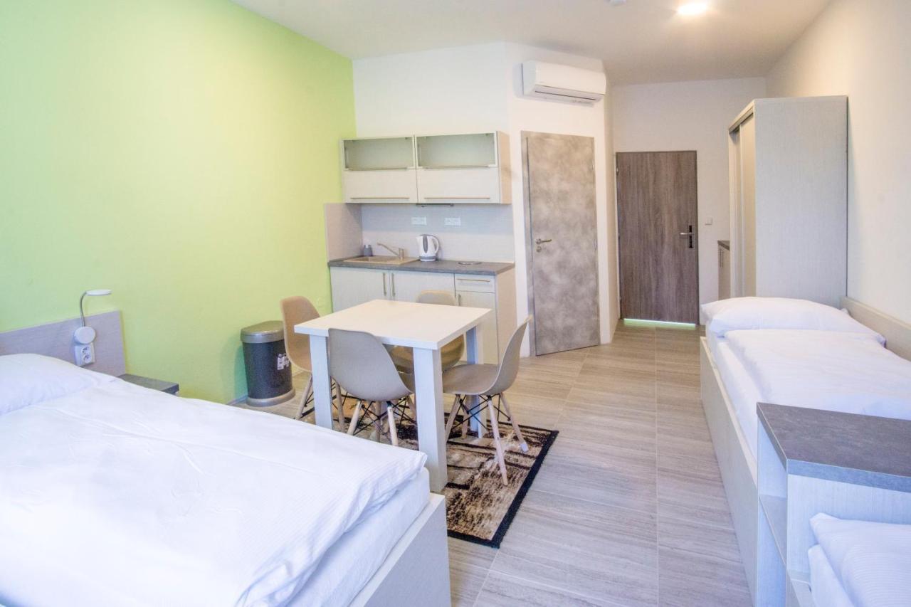 Hotel U Plaze Vranov nad Dyjí Exteriör bild