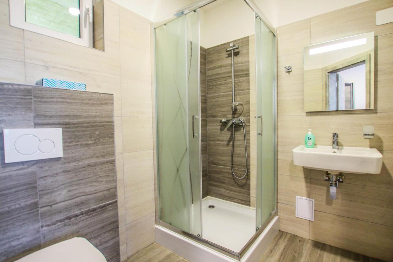 Hotel U Plaze Vranov nad Dyjí Exteriör bild